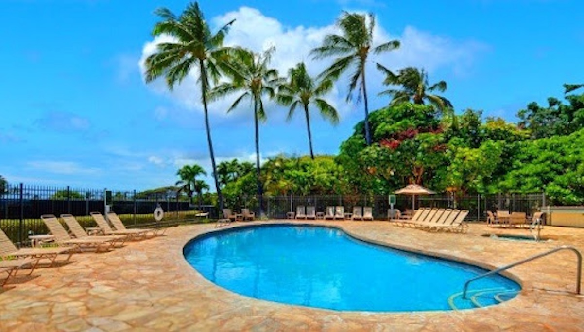 Resort pool: Poipu Kai pool amenities nearby